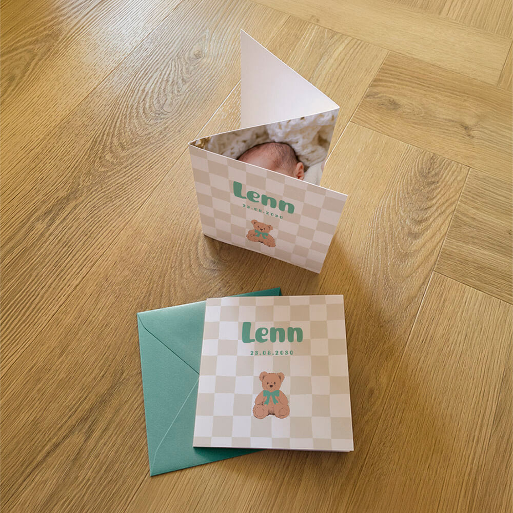 Unisex zigzag geboortekaartje met blokpatroon en beertje