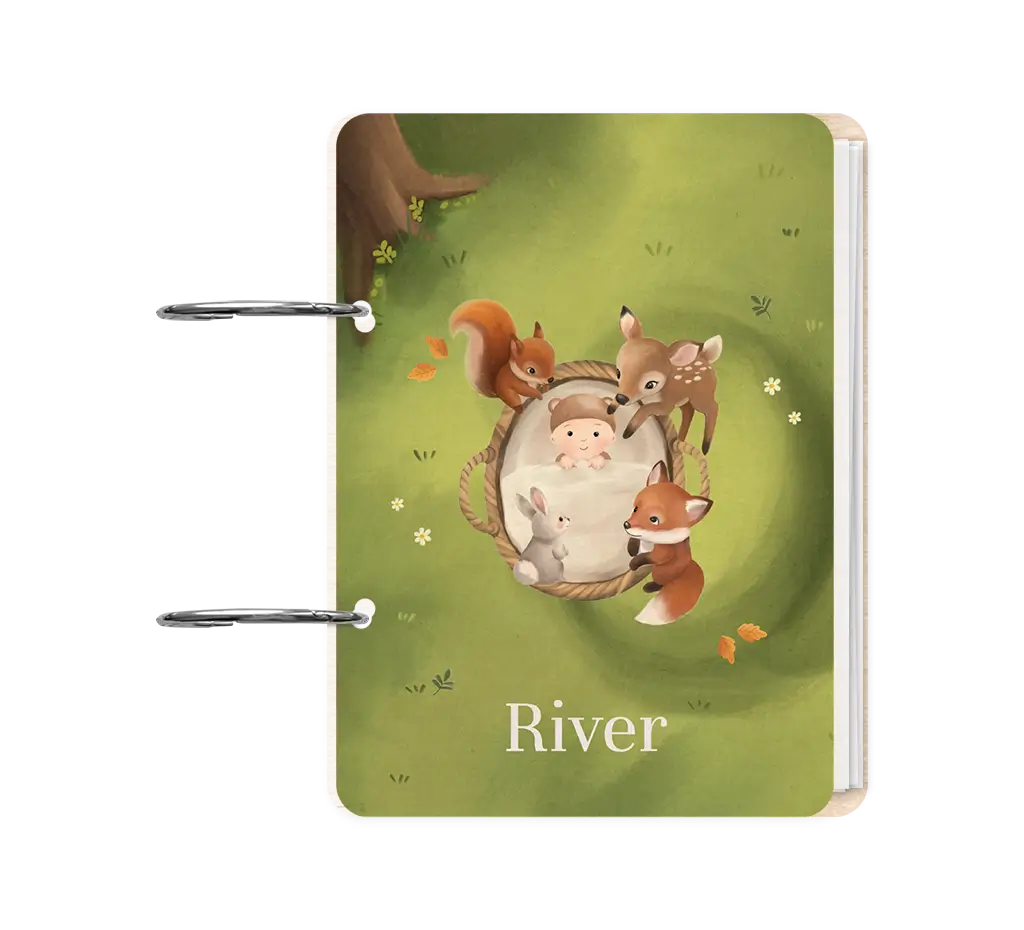 Houten bewaarbundel met lieve bosdieren en baby in mandje