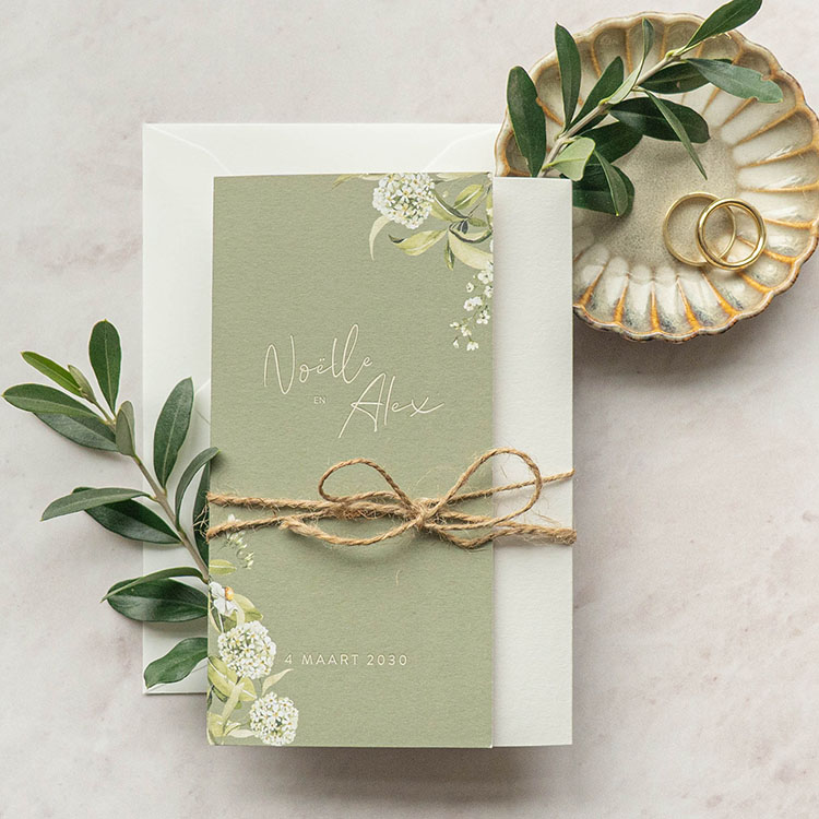 Groene trouwkaart als drieluik mapje 
