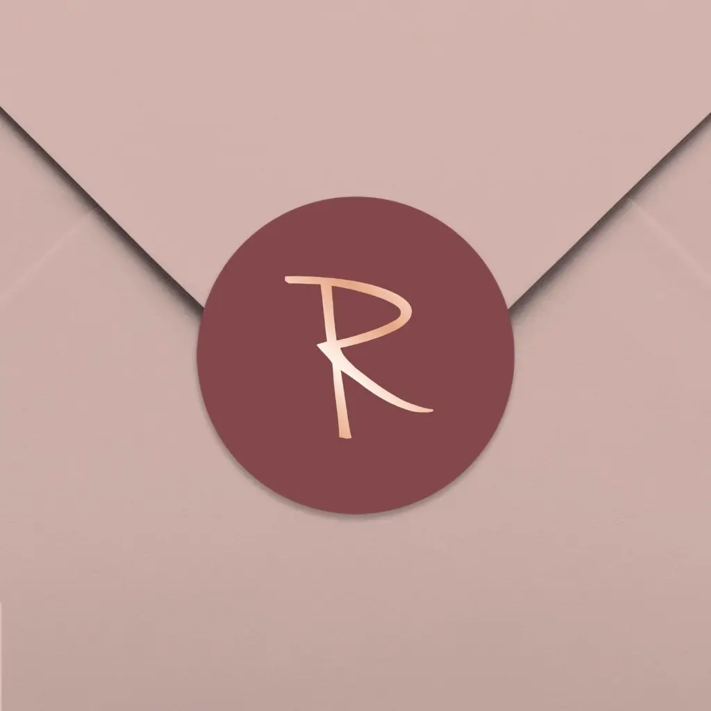 Stijlvolle sluitsticker met roségoudfolie initiaal - per vel