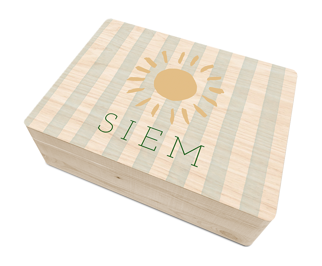 Geboorte memorybox voor een jongen met strepen en vrolijke zon