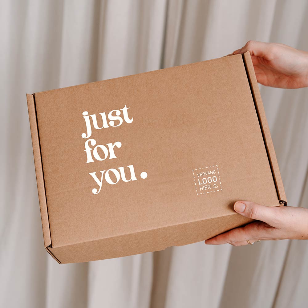 Cadeaudoos met just for you ontwerp als persoonlijk bedrijfs­cadeau