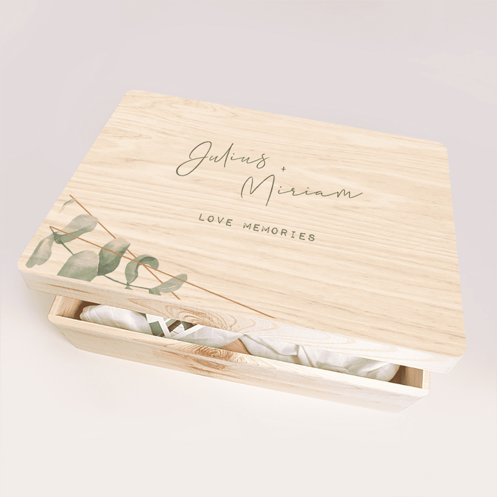 Erinnerungsbox Hochzeit mit Eukalyptuszweig und goldenen Linien
