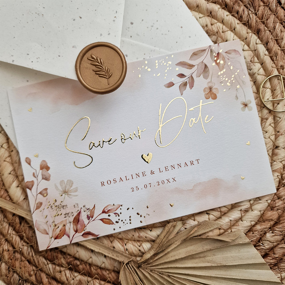 Save the Date kaart terracotta bloemen goudfolie