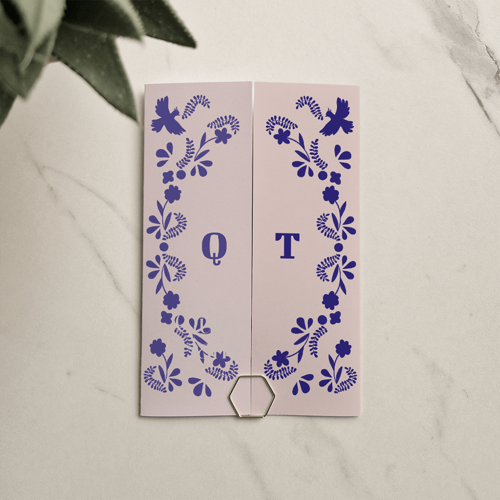 Luikvouw trouwkaart met folk bloemen patroon en vogels