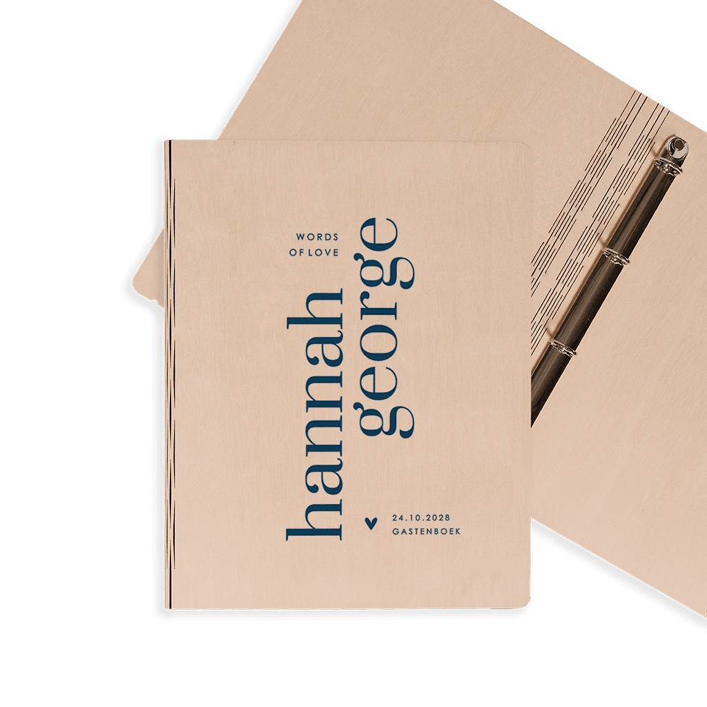 Houten gastenboek met blauwe colorblocking en hartje