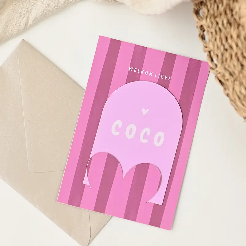 Paars insteek geboortekaartje met colorblocking strepen