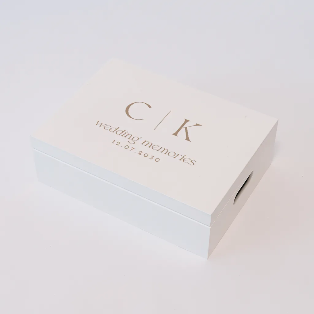 Memorybox huwelijk typografisch met initialen