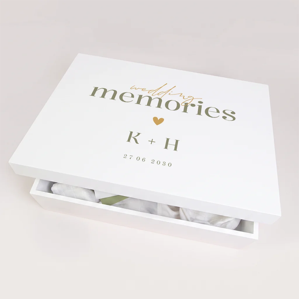 Memorybox huwelijk met stijlvolle typografie en hartje