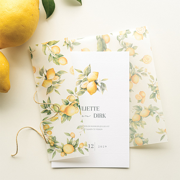 Stijlvolle trouwuitnodiging met citroentjes