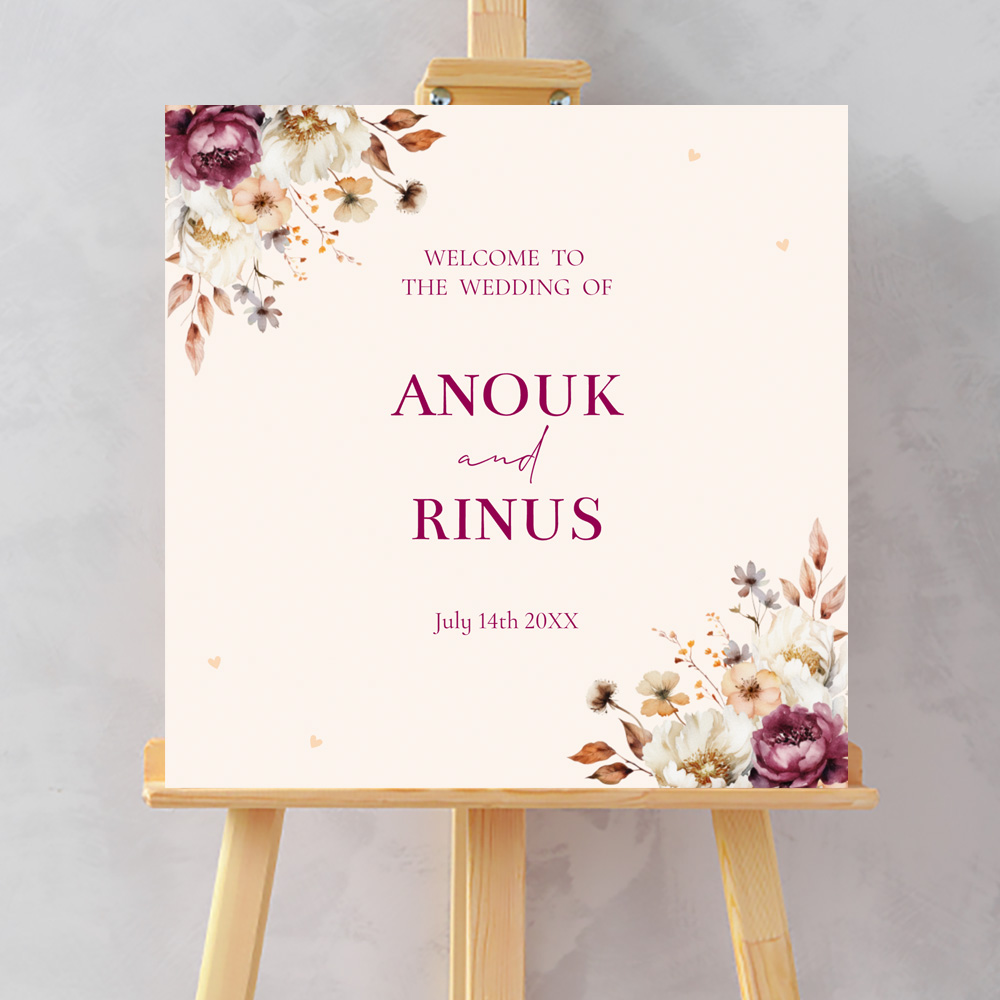 Bruiloftsbord bloemen beige aubergine