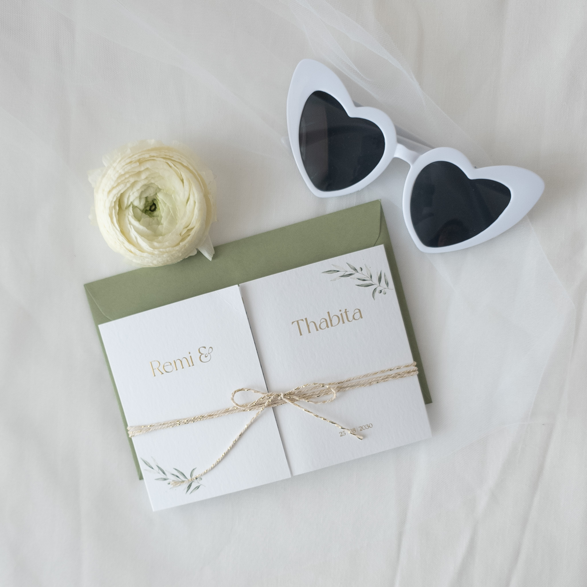 Luikvouw trouwkaart wit goud olijf