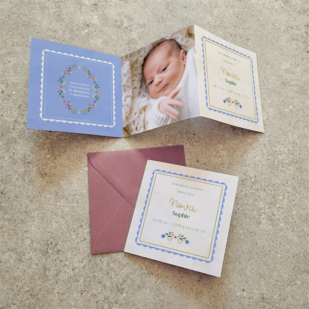 Uniek geboortekaartje meisje met vrolijk boho bloemen design