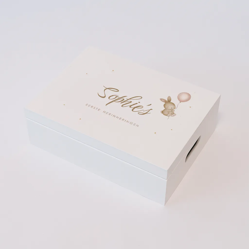 Memorybox met lief konijntje aan een ballon