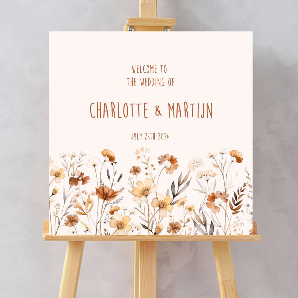 Bruiloftsbord beige veldbloemen vierkant