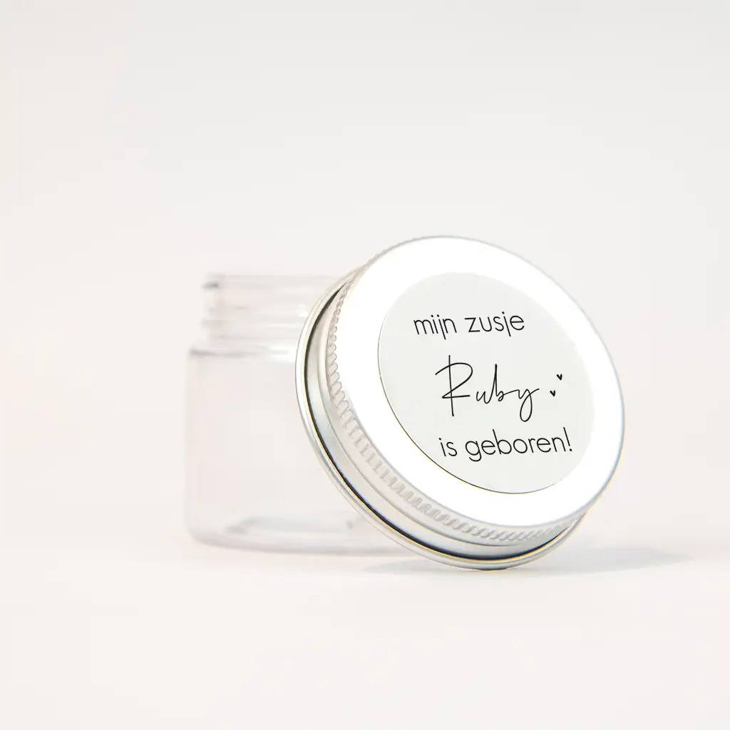 Bewerkbare naamsticker met naam voor een zusje - per 25 stuks