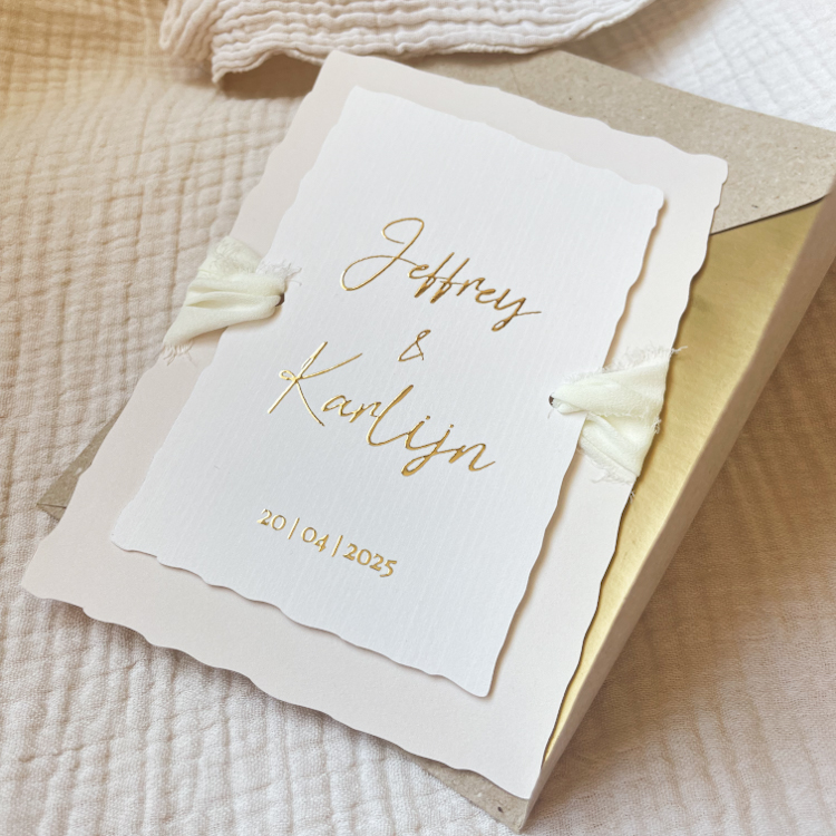 Trouwkaart set met rafelranden en een foto