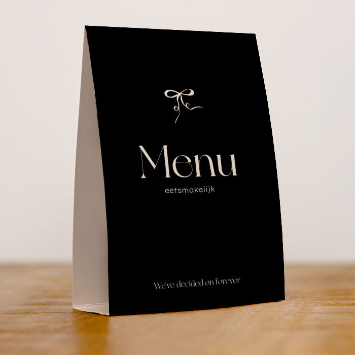 Stijlvolle menukaart in tentvorm met strik