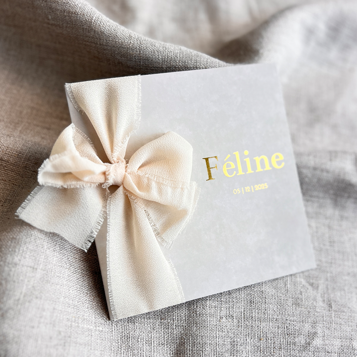 Geboortekaartje Meisje Suède Goudfolie