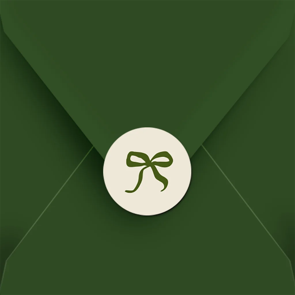 Sluitsticker met trouwkaart in groen met strik