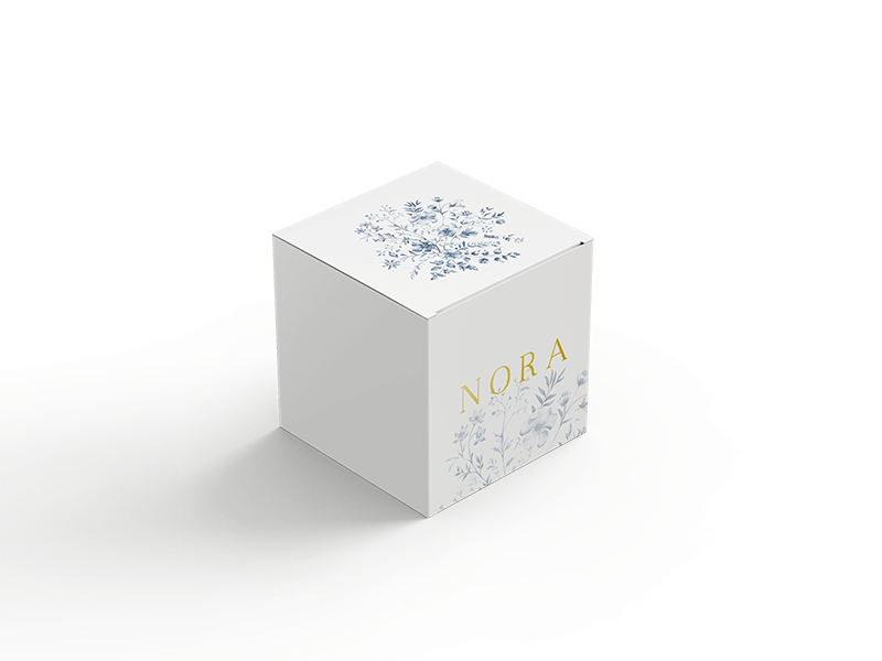 Doopsuikerdoosje met blauwe bloemen en goudfolie