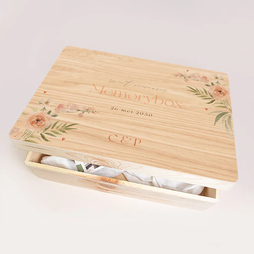 Memorybox huwelijk met romantische bloemen