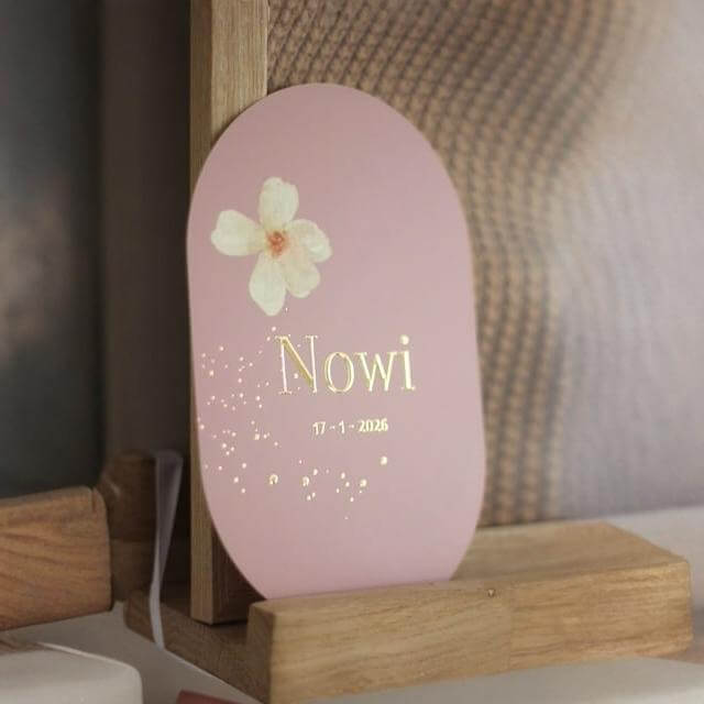 Roze ovalen geboortekaartje