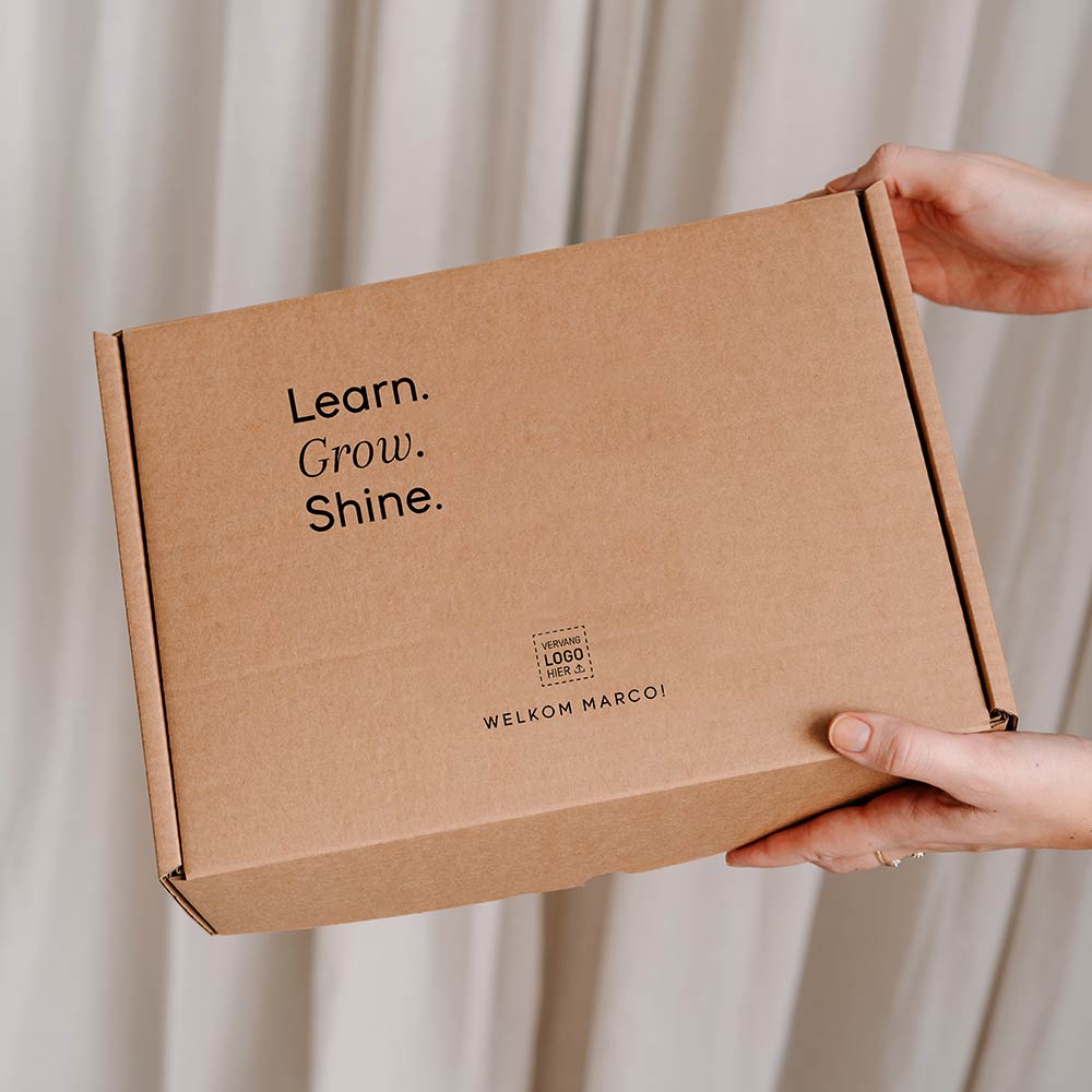 Cadeaudoos met learn grow shine quote als inspirerend relatiegeschenk