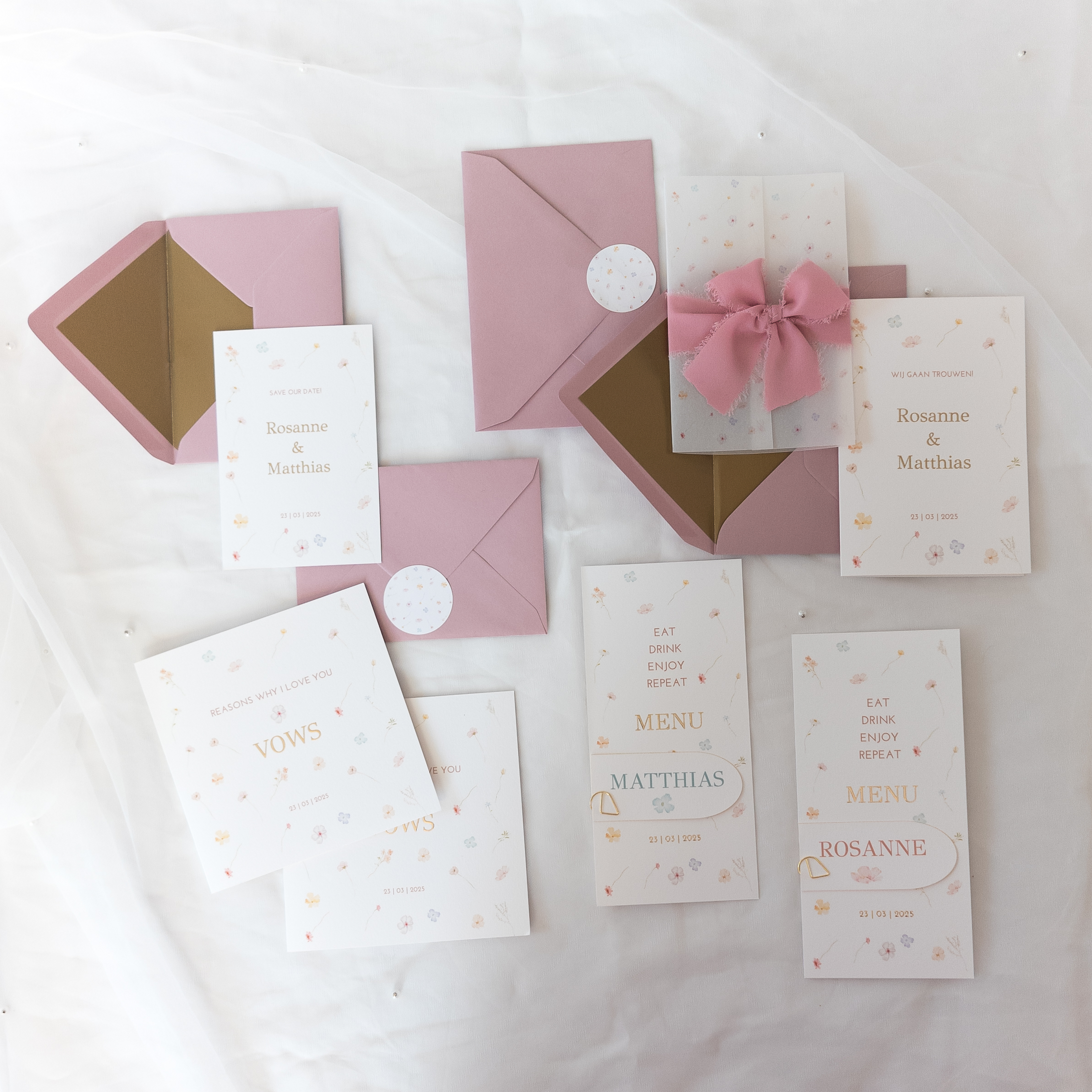 Trouw huisstijl pastel bloemetjes