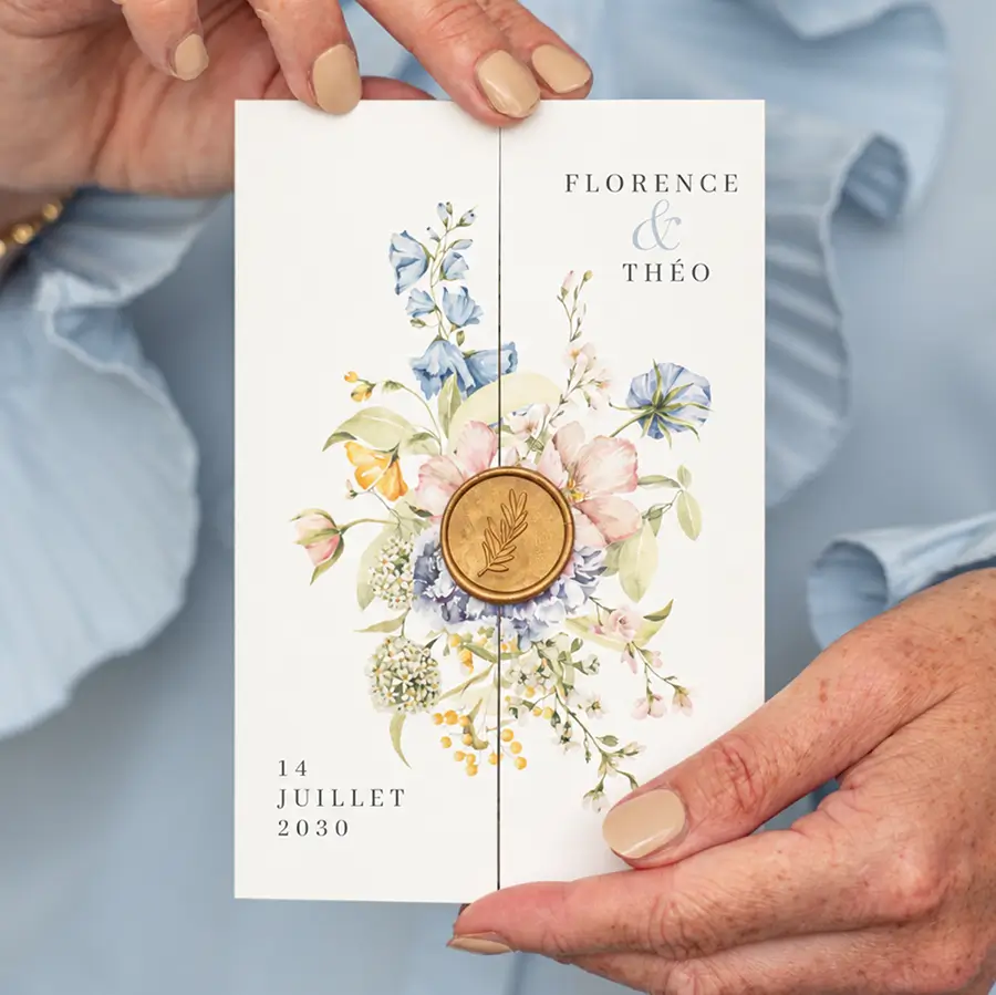 Faire-part mariage champêtre à trois volets avec fleurs