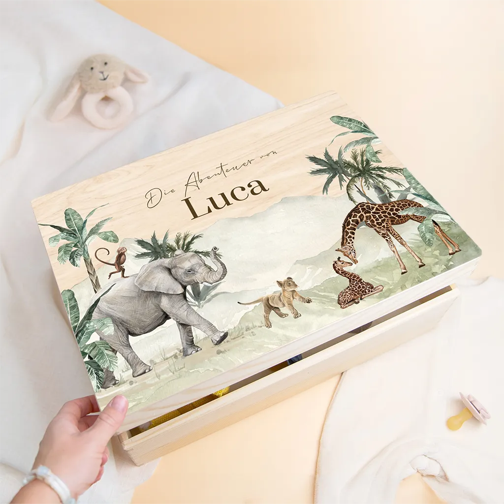Memorybox für Jungen mit wilden Tieren auf dem Deckel