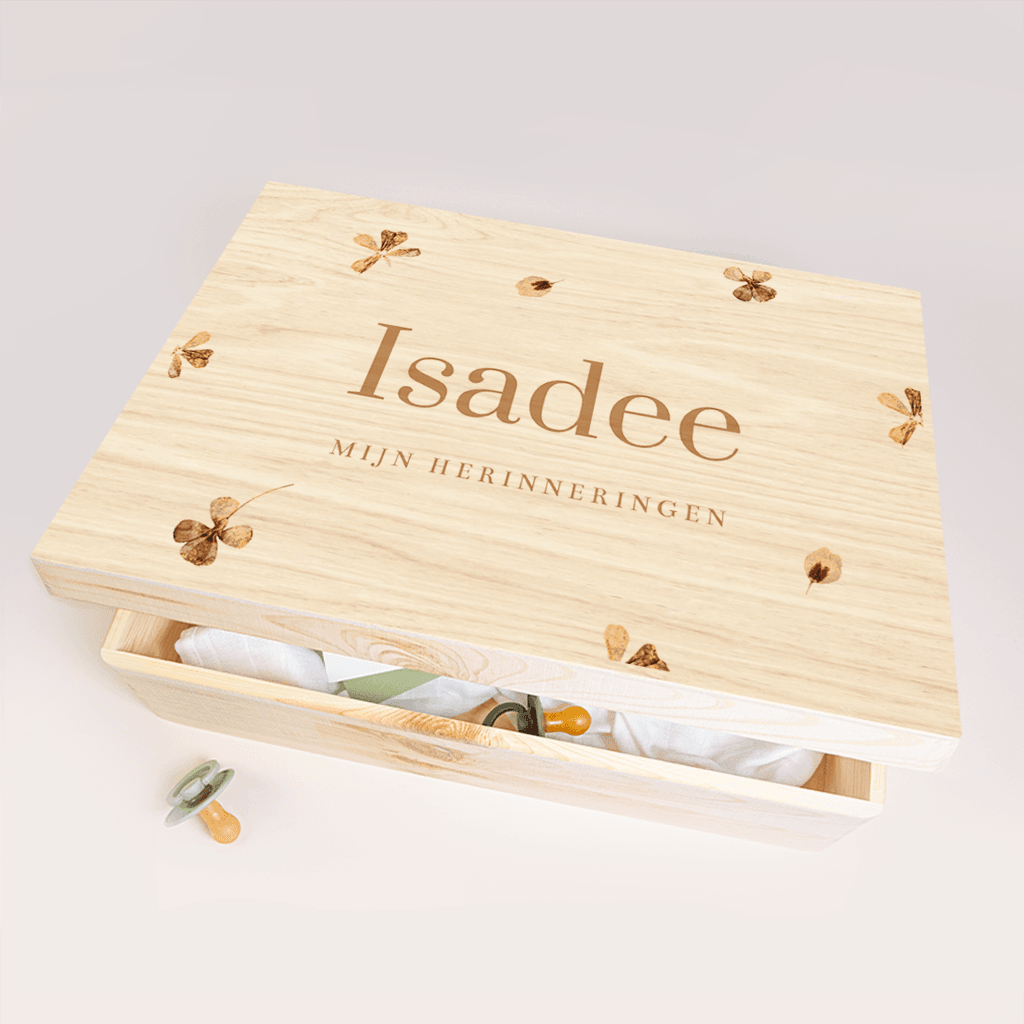 Memorybox met gedroogde bloemetjes