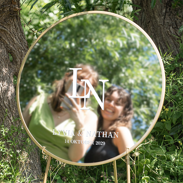 Spiegelsticker met groot logo