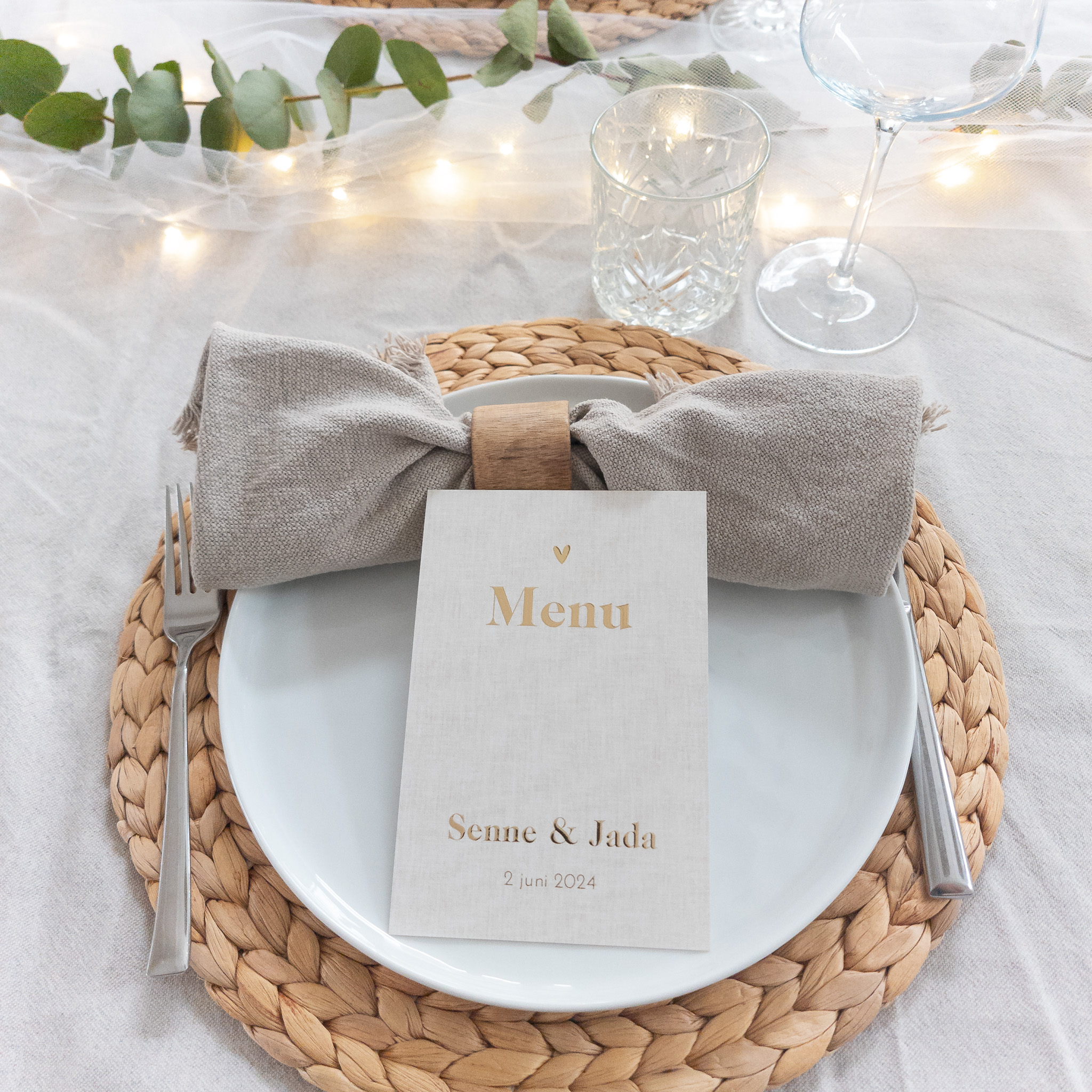 Menu kaart linnen met goudfolie