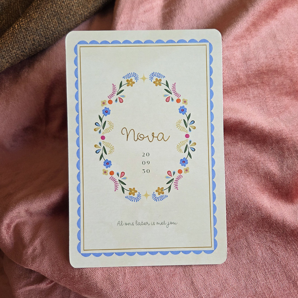 Geboortekaartje boho voor een meisje met bloemen en kader