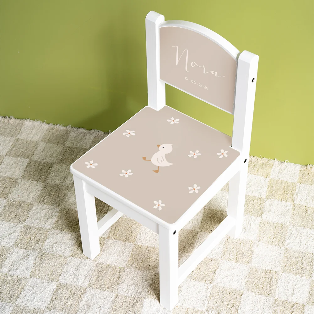 Meubelsticker stoeltje met naam met eendje en madeliefjes