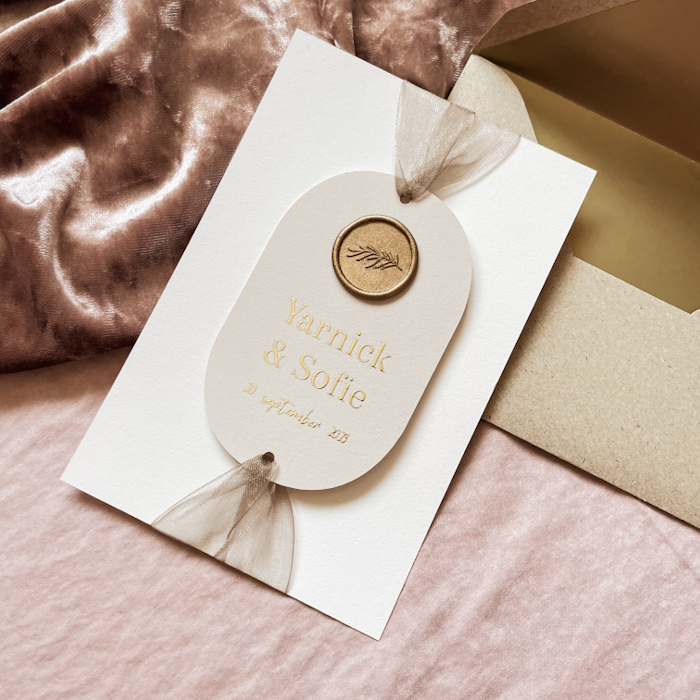 Trouwkaart set zandkleur met lakzegel