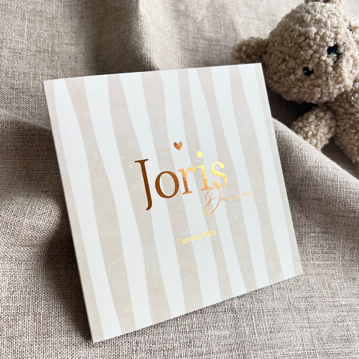 Geboortekaartje Jongen Suède Koperfolie Streepjes