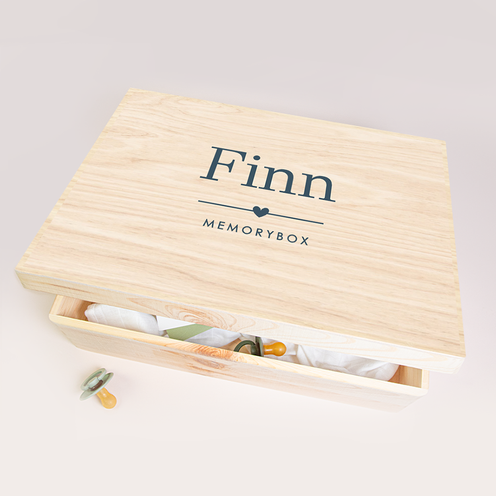 Memorybox baby stijlvol met naam en hartje
