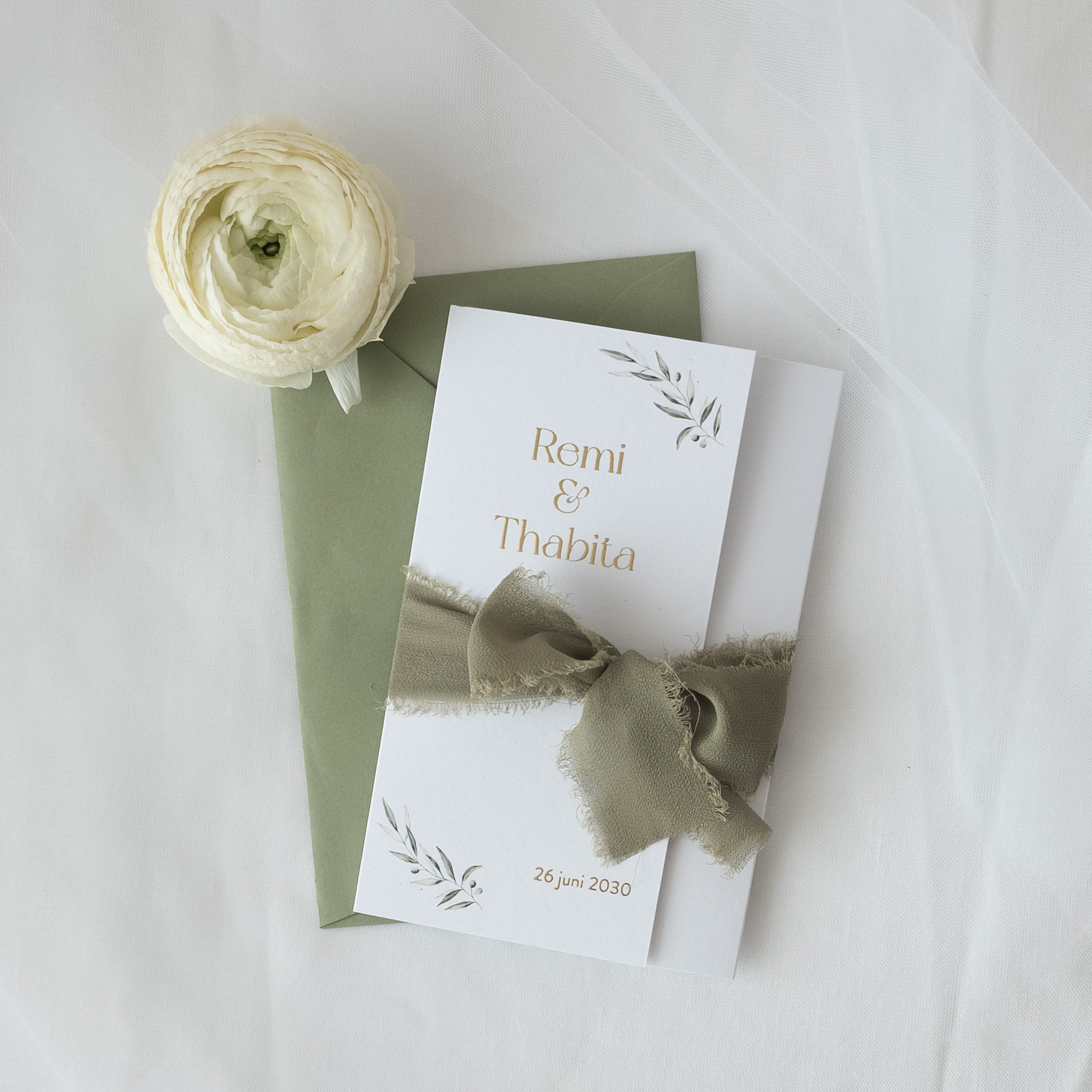 Trouwkaart drieluik mapje wit olijf goud