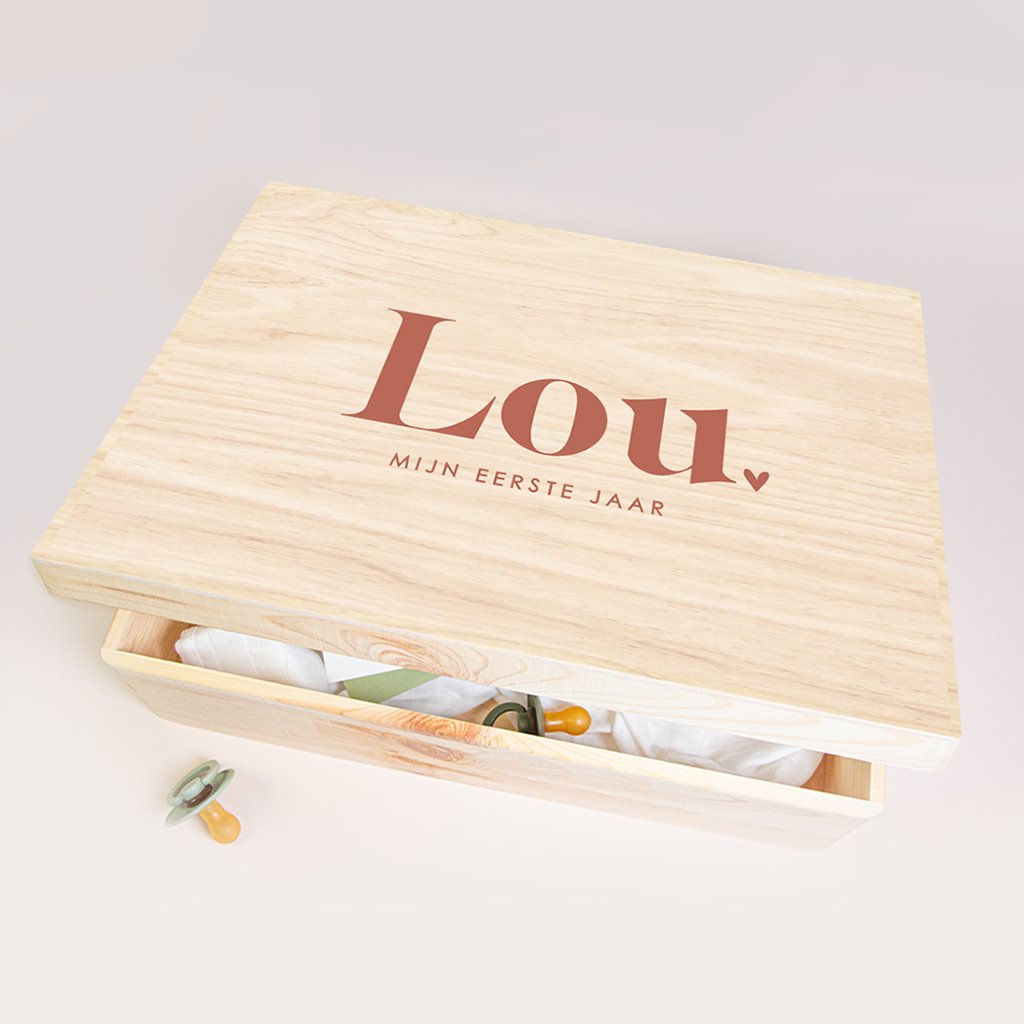 Memorybox met roestkleur naam en hartje