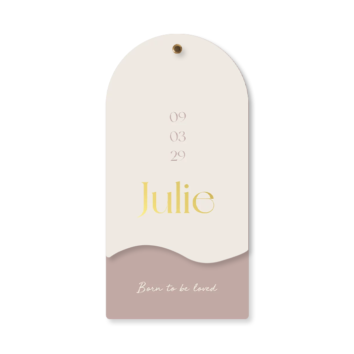 Mauve geboortekaartje boog met golf label en goudfolie