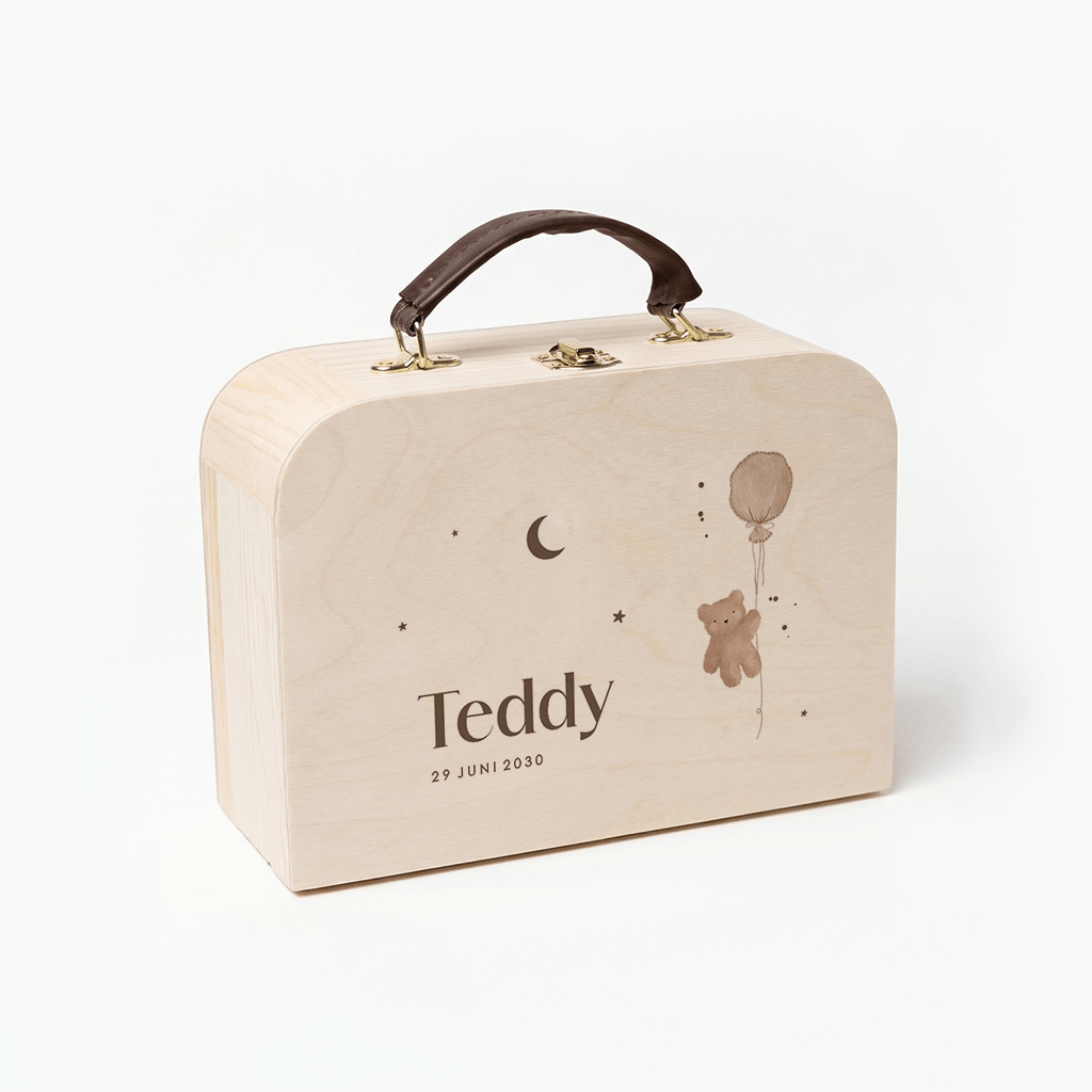 Houten koffertje met beertje tussen de sterren