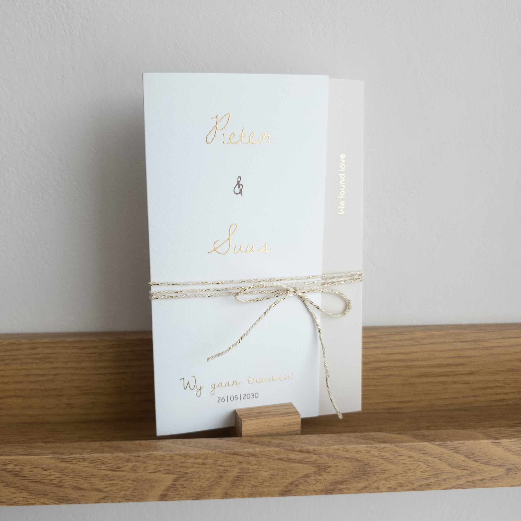 Trouwkaart drieluik mapje wit beige mat goud