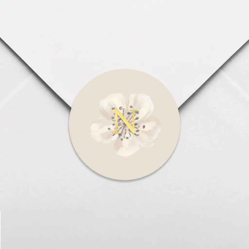 Sluitsticker met goudfolie initiaal en bloem - per vel