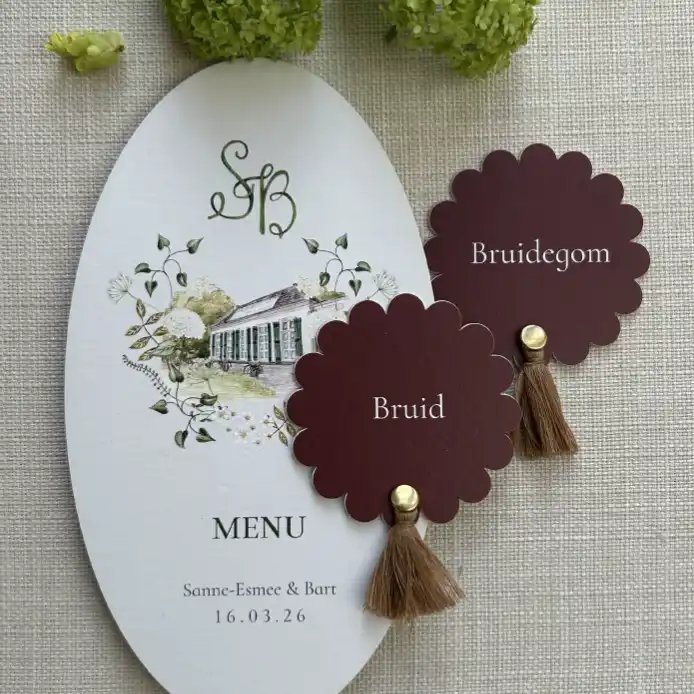Ovale menukaart met botanisch bloemenen locatie en monogram