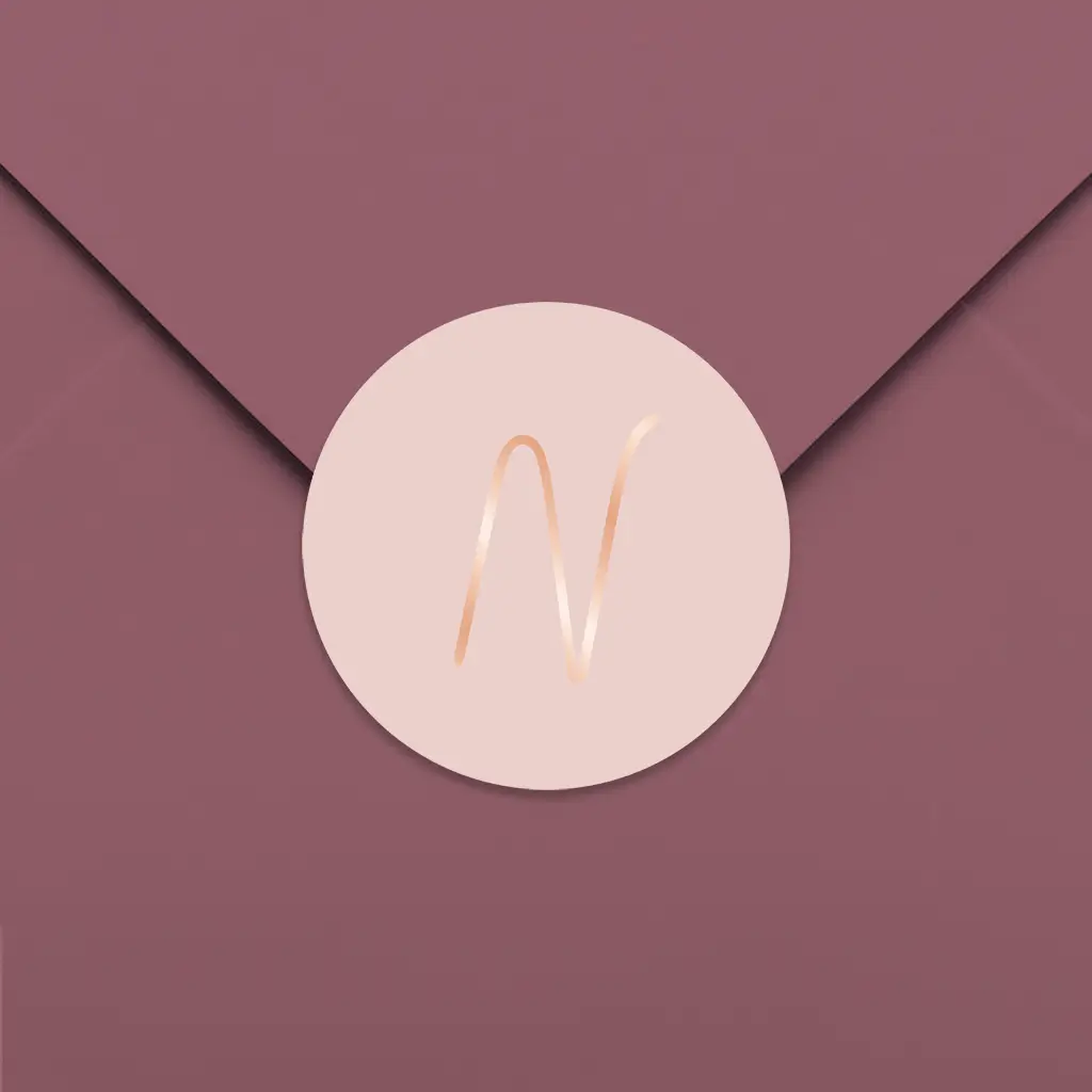 Roze sluitzegel met initiaal in rosegoudfolie - per vel