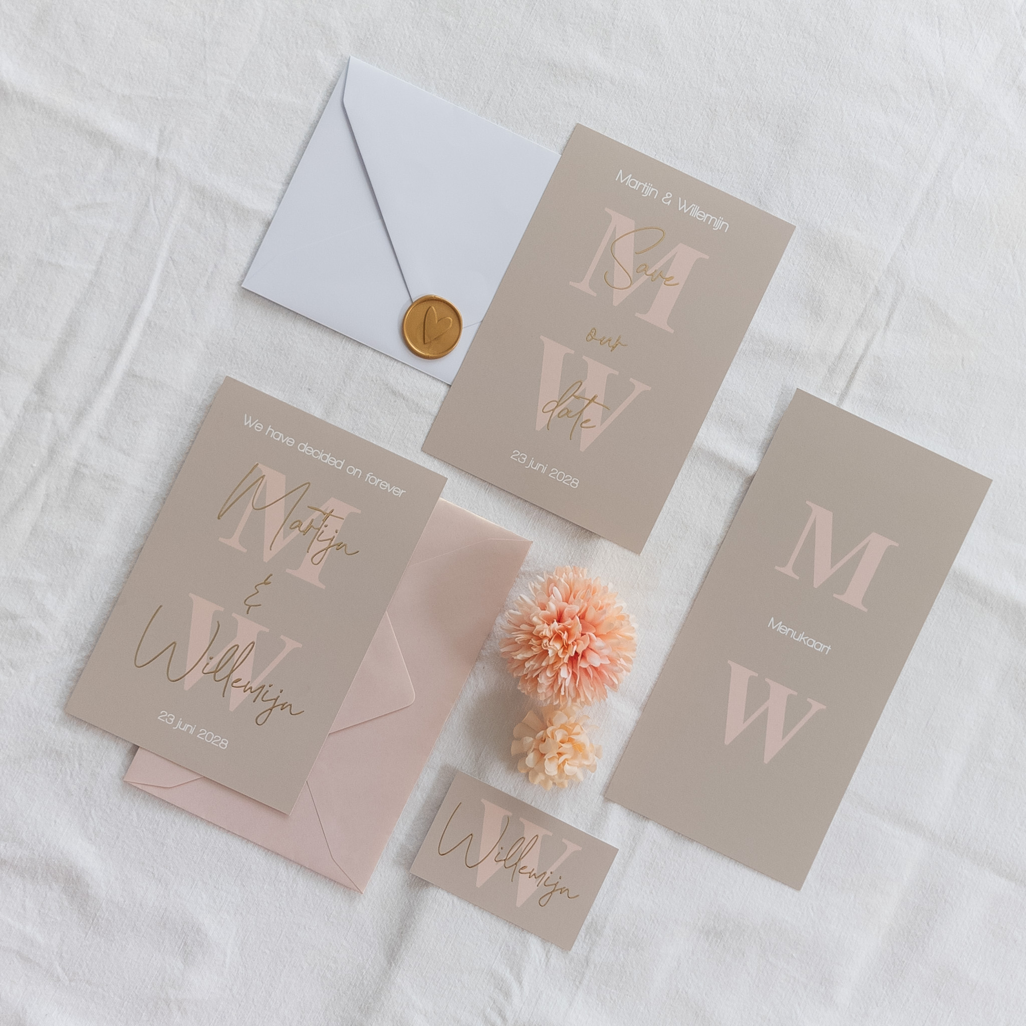 trouw huisstijl beige roze wit goud