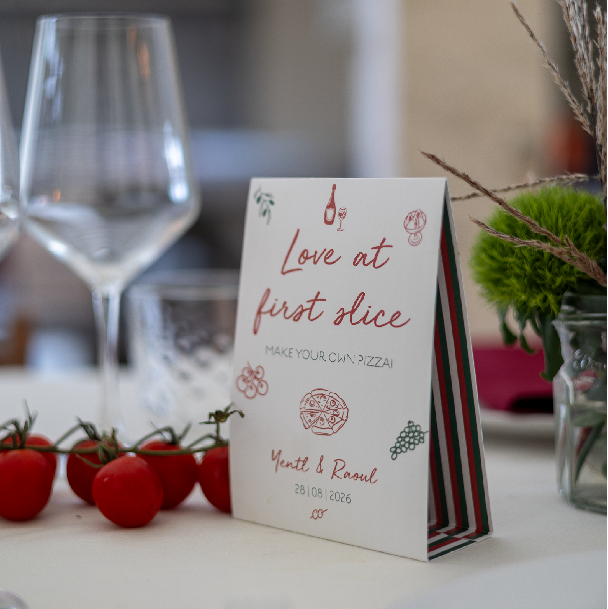 menukaart tentvorm Italiaanse pizza party