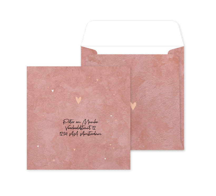Envelop op maat met velvet-look en kleine hartjes